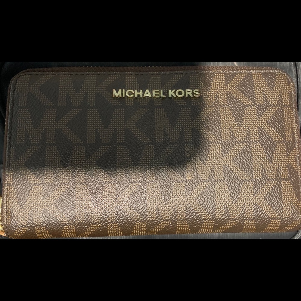 Michael Kors wallet
